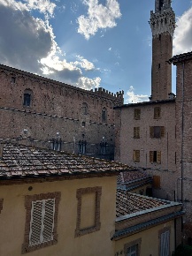 Foto Appartamento a Siena Piazza del Campo - Duprè di 93 m² con 4 locali