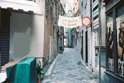 Foto Appartamento a Savona Centro Storico di 25 m² con 1 locali in vendita