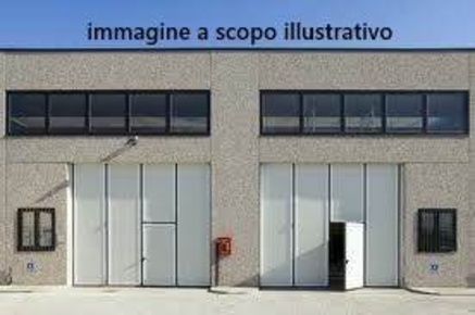 Foto Capannone industriale a Montemurlo Fornacelle di 1000 m² con 3 locali