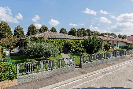 Foto Villa unifamiliare in VIA VOLTA 20, Tribiano Centro di 150 m²