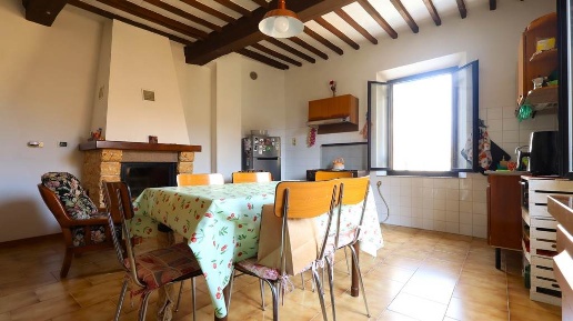 Foto Appartamento a Chiusi di 148 m² con 7 locali in vendita
