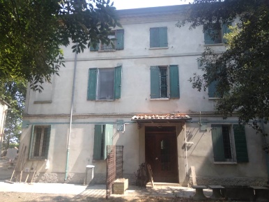 Foto Rustico in Via Pioppa 14/16, Cavezzo di 624 m² con 14 locali