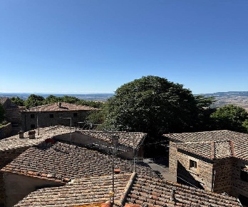 Foto Appartamento a Radicofani Centro di 200 m² con 6 locali in vendita