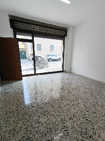 Foto Negozio a Brescia Crocifissa di Rosa di 88 m² con 3 locali in affitto