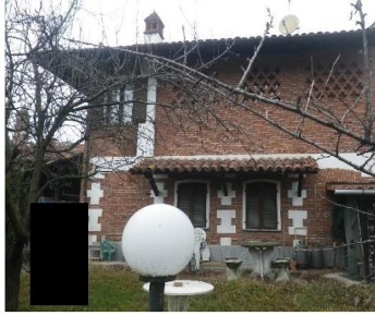 Foto Appartamento in Via Mazzini, Valperga Centro di 118 m² con 9 locali