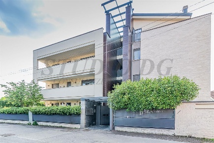 Foto Appartamento in via Zara, Cesano Maderno di 60 m² con 2 locali