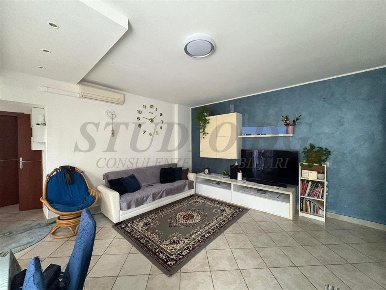 Foto Appartamento in via Silvio Pellico, Cesano Maderno di 79 m² in vendita