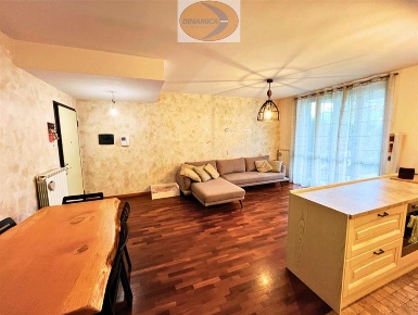 Foto Appartamento in Viale Brianza, Lesmo di 100 m² con 3 locali in vendita