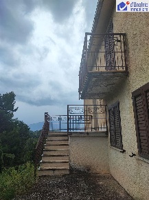 Foto Villa unifamiliare in CONTRADA PIANELLE, Vinchiaturo Centro di 250 m²