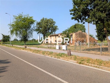 Foto Casa indipendente in Via Granarolo, Faenza di 386 m² in vendita