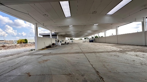 Foto Capannone industriale a Giussano di 6887 m² in vendita