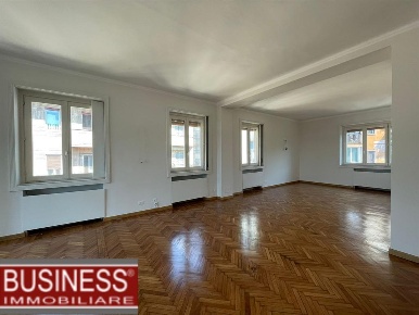 Foto Appartamento in Via Achille Zezon, Milano Centrale di 150 m²
