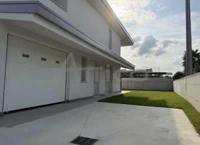 Foto Villa bifamiliare in Granzette RO, Rovigo di 160 m² con 6 locali