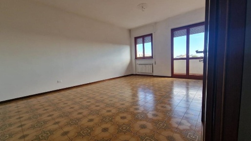 Foto Appartamento a Carrara Marina di Carrara di 98 m² con 4 locali