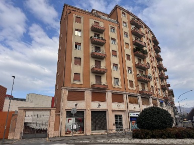 Foto Locale commerciale in Via Fratelli Ugoni 32/G, Brescia di 131 m²