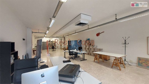 Foto Ufficio in Via Emilia Ovest, Modena Villaggio Giardino di 150 m²