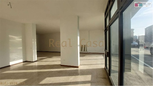 Foto Ufficio in Via Giardini  322, Modena San Faustino di 260 m² in vendita