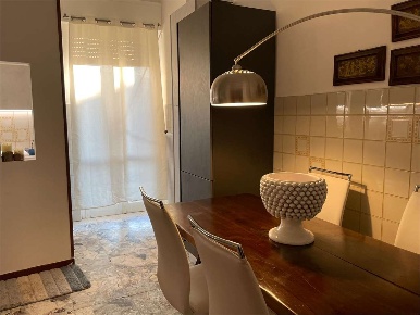 Foto Appartamento a Sarzana di 110 m² con 5 locali in affitto
