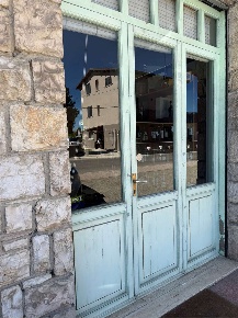 Foto Negozio in via einaudi, Corciano Strozzacapponi di 91 m² con 2 locali