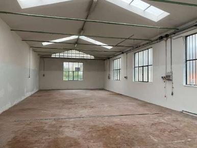 Foto Magazzino in via mario tronci, Vaiano di 190 m² con 1 locali