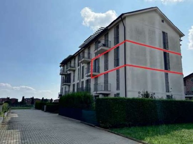 Foto Appartamento in Viale Pertini, Chieri Semicentro di 85 m² con 4 locali