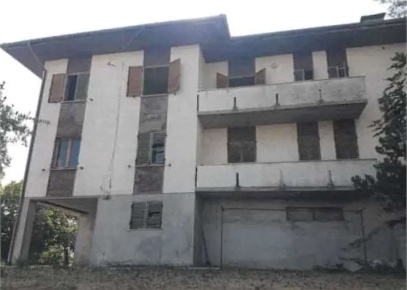 Foto Appartamento in Via Borgo, Montefelcino Centro di 252 m² con 10 locali
