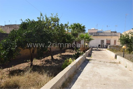 Foto Villa unifamiliare a Mazara del Vallo di 70 m² con 1 locali in vendita