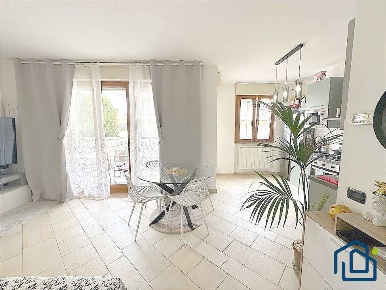 Foto Appartamento in Via Eugenio Montale 10, Arluno di 50 m² con 2 locali