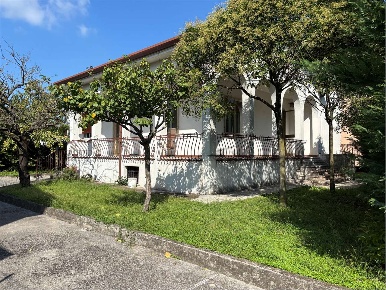 Foto Villa unifamiliare in piazza Violini Nogarola  25, Castel d'Azzano