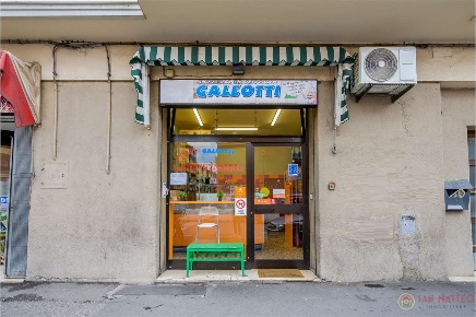 Foto Negozio a Bologna di 40 m² con 2 locali in vendita