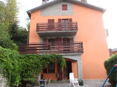 Foto Casa indipendente in via Europa, Berbenno Centro di 300 m² in vendita