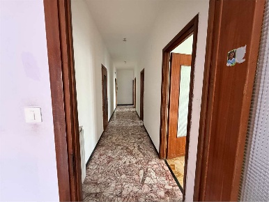 Foto Appartamento in Viale Europa 7, Spotorno di 105 m² con 4 locali