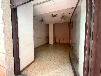 Foto Locale commerciale a Catania Province - Veneto di 30 m² con 1 locali