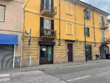 Foto Negozio in VIA XX SETTEMBRE 76, Casale Monferrato Ronzone di 50 m²
