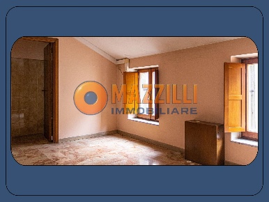 Foto Appartamento in Piazza M. Pagano, Potenza Centro di 90 m² con 4 locali
