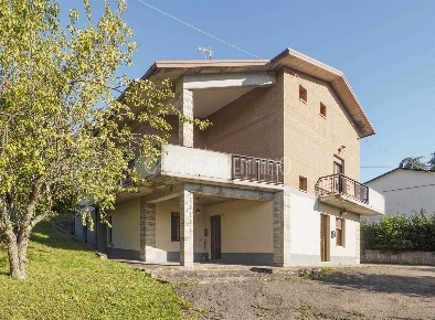 Foto Villa unifamiliare a Palagano Centro di 240 m² con 15 locali