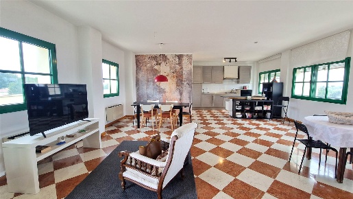 Foto Appartamento a Este Centro Storico di 150 m² con 5 locali in affitto