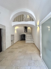 Foto Appartamento in via Amedeo, Trani di 70 m² con 2 locali in affitto