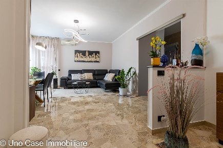 Foto Appartamento in via canonico boggio 3, Ivrea di 120 m² con 5 locali