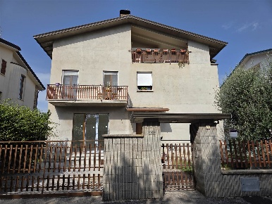 Foto Case semi ndipendenti in Via Raffaello snc, Assisi di 233 m²