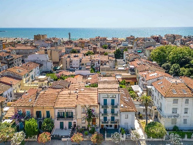 Foto Casa indipendente a Viareggio Terminetto - Migliarina di 200 m²