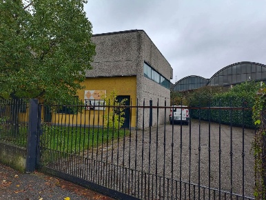 Foto Capannone industriale in Viale Genova 2, Lodi di 240 m² con 3 locali