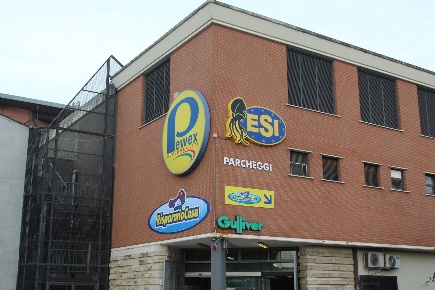 Foto Negozio in della Lucchina, Roma Ottavia di 127 m² in affitto