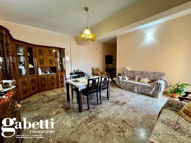 Foto Appartamento in Via Fratelli Cervi 16, Patti Centro di 130 m²