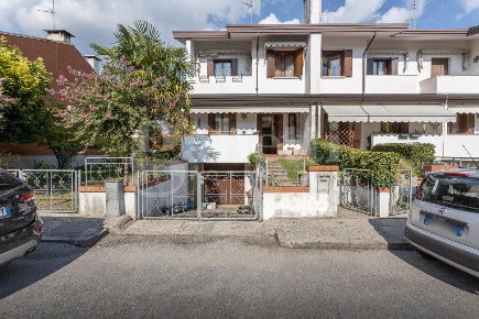 Foto Villa a schiera in Via Salvo D'Acquisto 19, Pordenone Torre di 150 m²