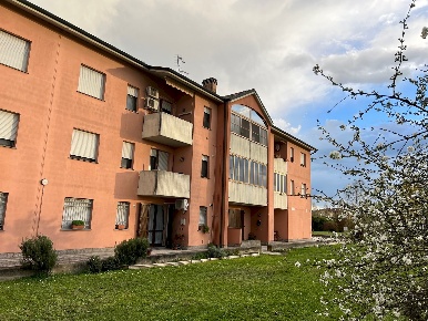 Foto Appartamento in via Bentivogli 100, Molinella Centro di 57 m²