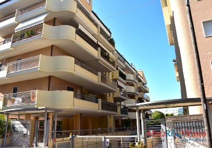 Foto Appartamento in Via Casetta, Vasto di 75 m² con 4 locali in affitto