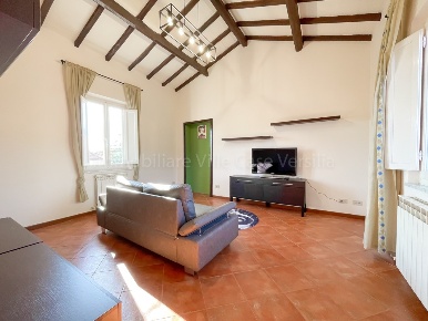 Foto Appartamento in Via Sarzanese Nord, Massarosa Piano di Mommio di 73 m²