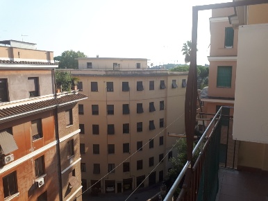 Foto Appartamento in via di Sant'Erasmo, Roma San Giovanni di 95 m²