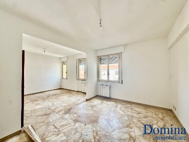 Foto Appartamento a Massa Centro di 120 m² con 5 locali in affitto